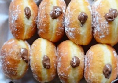 Resep Donat Isi Coklat Yang Lumer Bnaget Cocok Buat Temen Ngopi