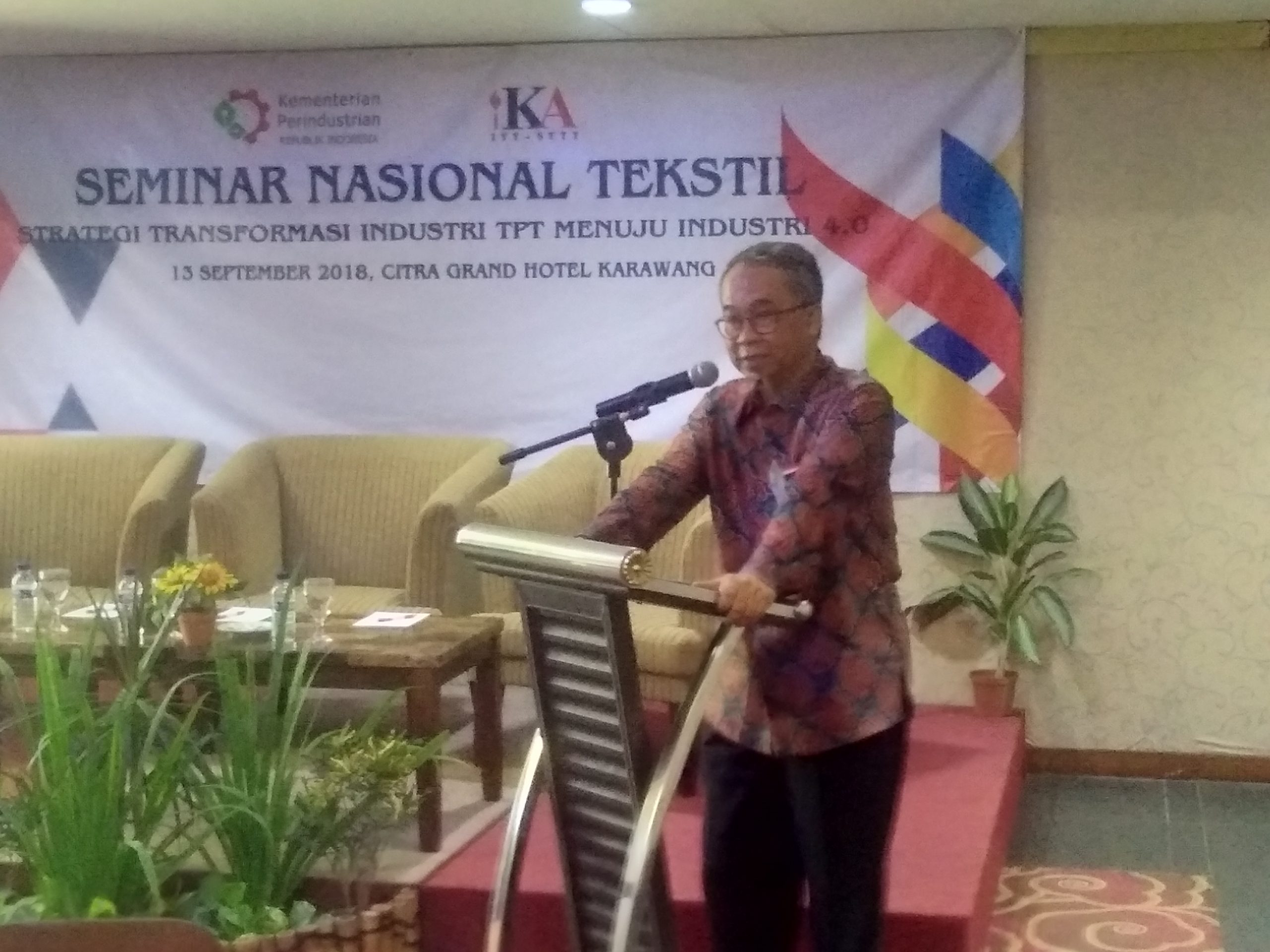 Strategi Transformasi Industri TPT Menuju Industri 4.0