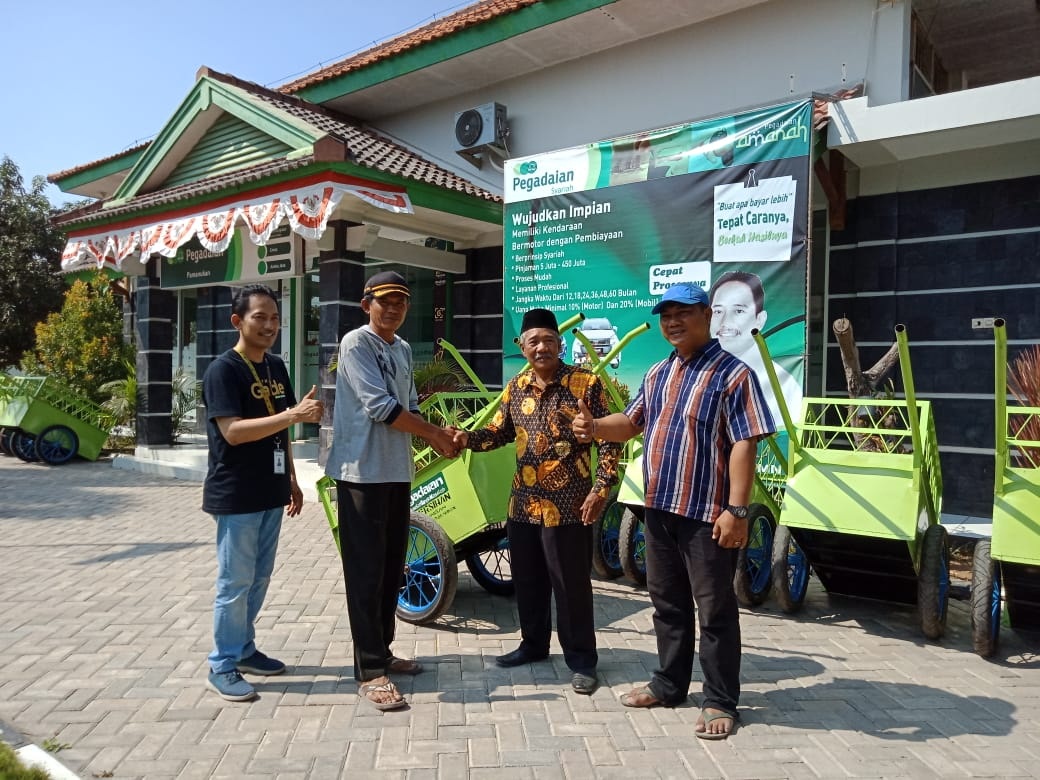 Pegadaian Pamanukan Serahkan CSR