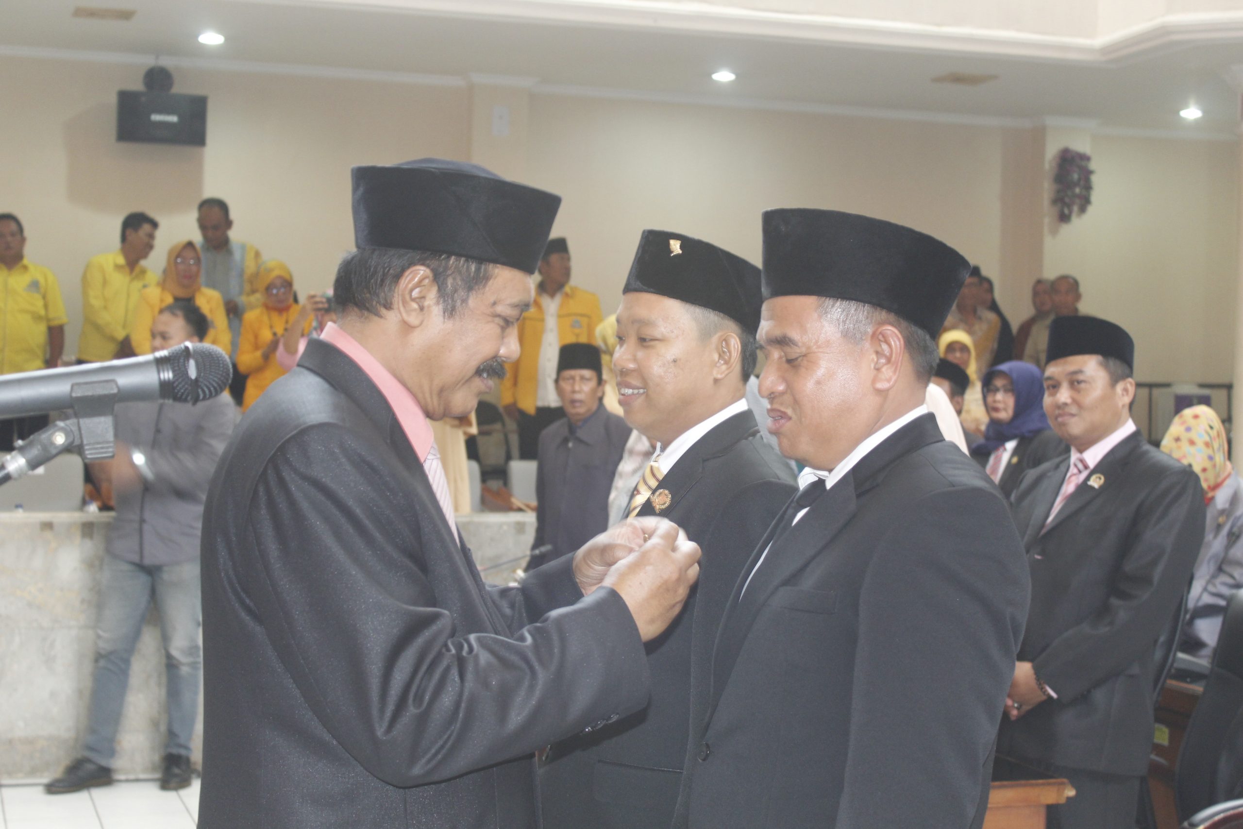 Wahyudin dan Kuswara Jadi Anggota Dewan