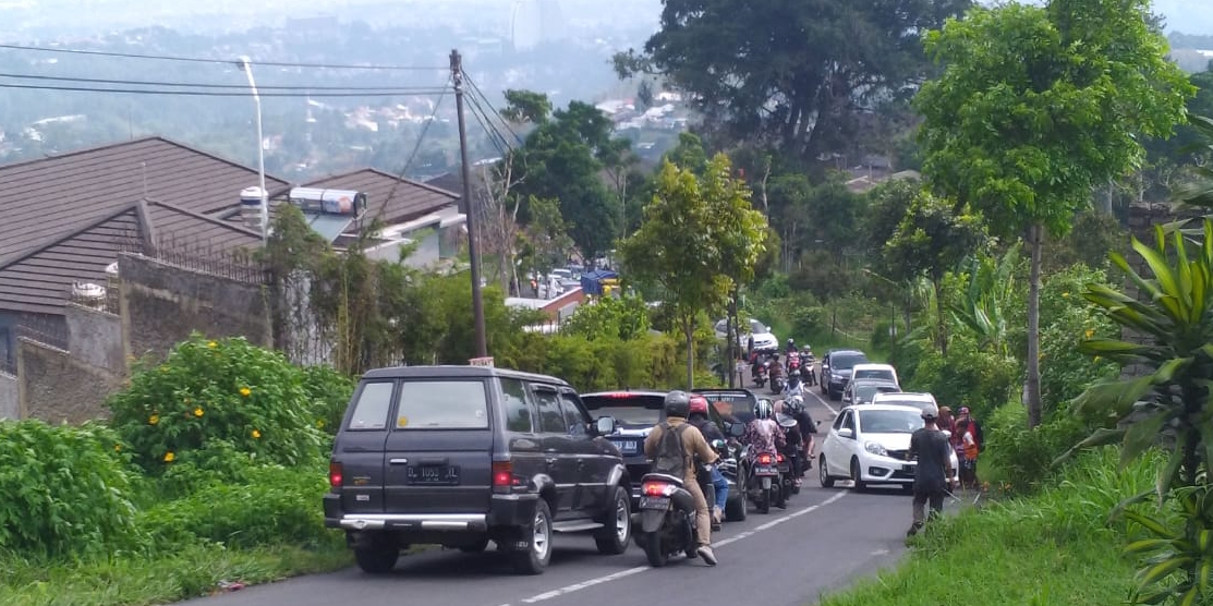 Libur Maulid Nabi, Antrean Kendaraan hingga 3 KM