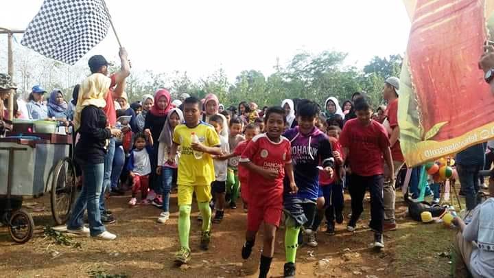 Meriahkan SUmpah Pemuda, Karang Taruna Motekar Gelar Jalan Santai