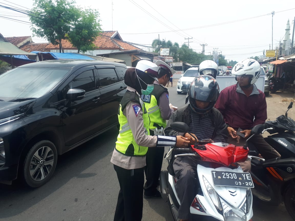 Terjaring Razia, Pengendara Sepeda Motor Tak Bawa KTP Didenda Rp 20.000