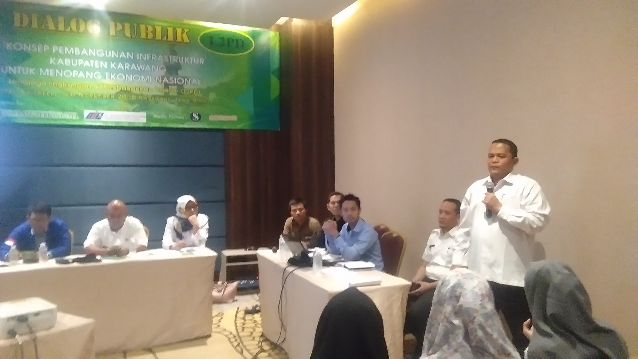 Gelar Dialog Publik, LP2PD Bahas Kemajuan Karawang