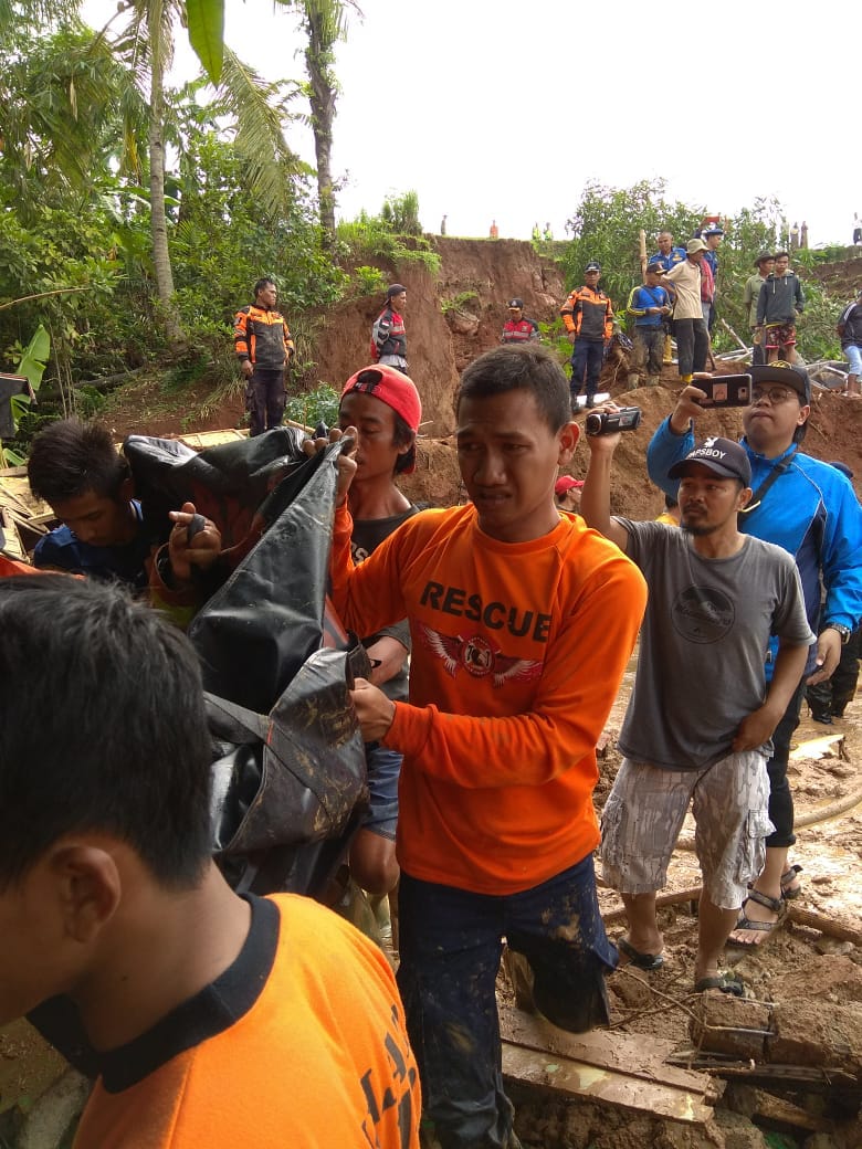 Longsor di Desa Salam Jaya, Ada Korban Tewas