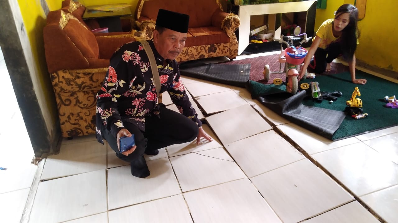 Puluhan Rumah Rusak, Beberapa Nyaris Ambruk