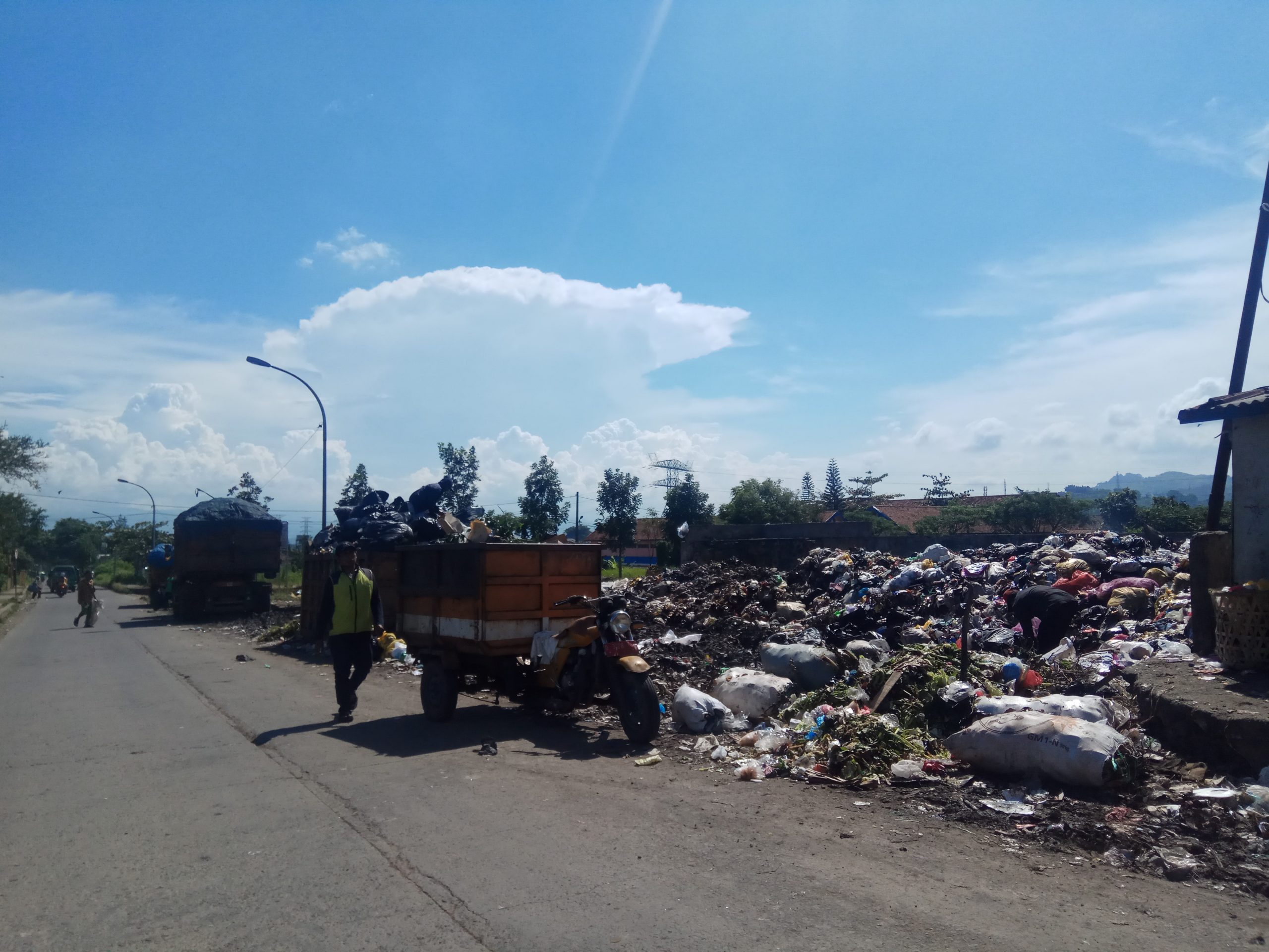 Menunggak Dua Bulan, Pegawai UPT Kebersihan Baru Terima Gaji Satu Bulan