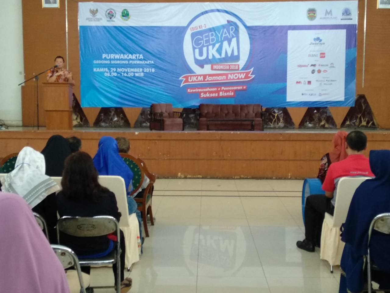 Wirausahawan Pamerkan Produknya di Gebyar UKM