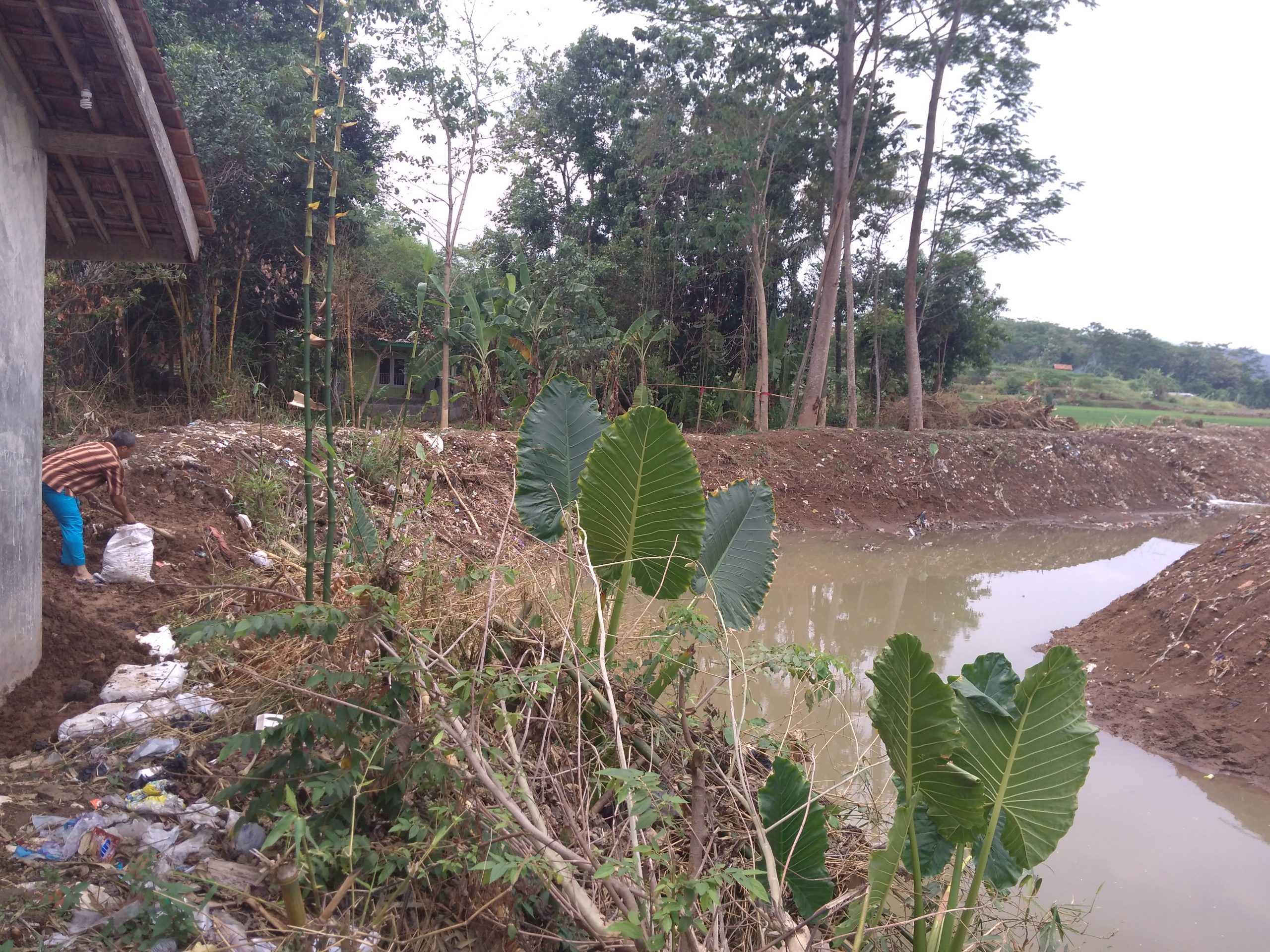 Normalisasi Sungai Ancam Rumah Warga