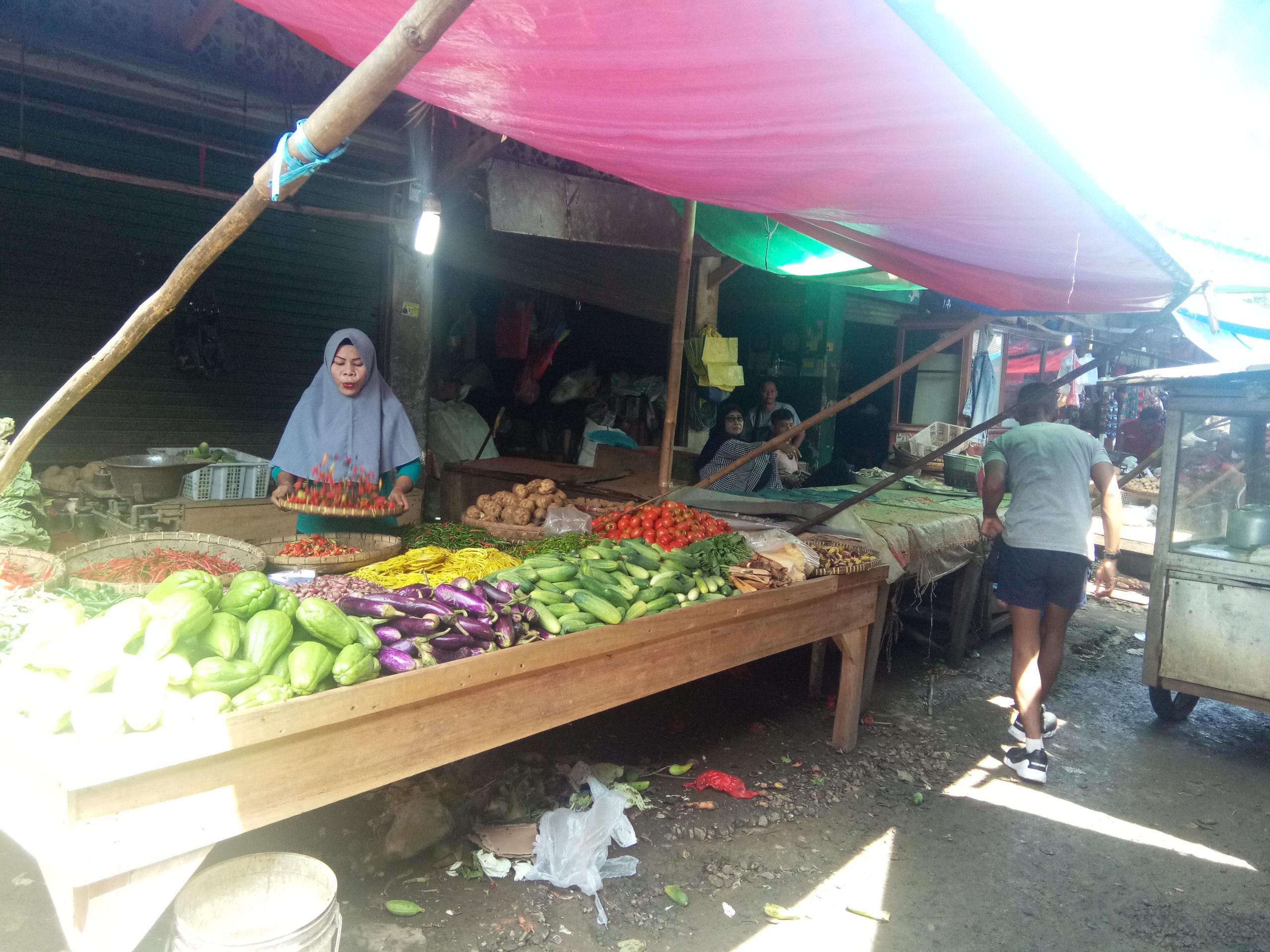 Pedagang Khawatir, Harga Telur Terus Meroket Capai Rp27.000/Kg