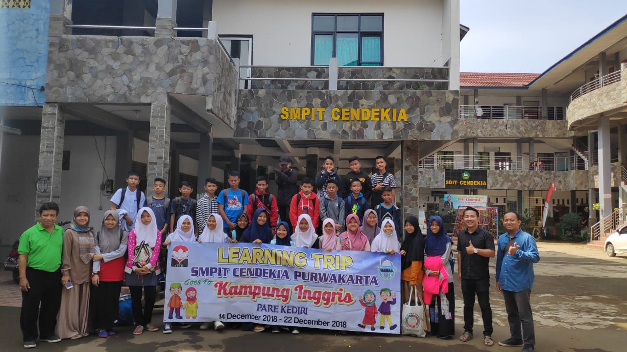 31 Siswa dan 7 Guru SMPIT Cendekia Belajar Sembilan Hari di Kampung Inggris Pare