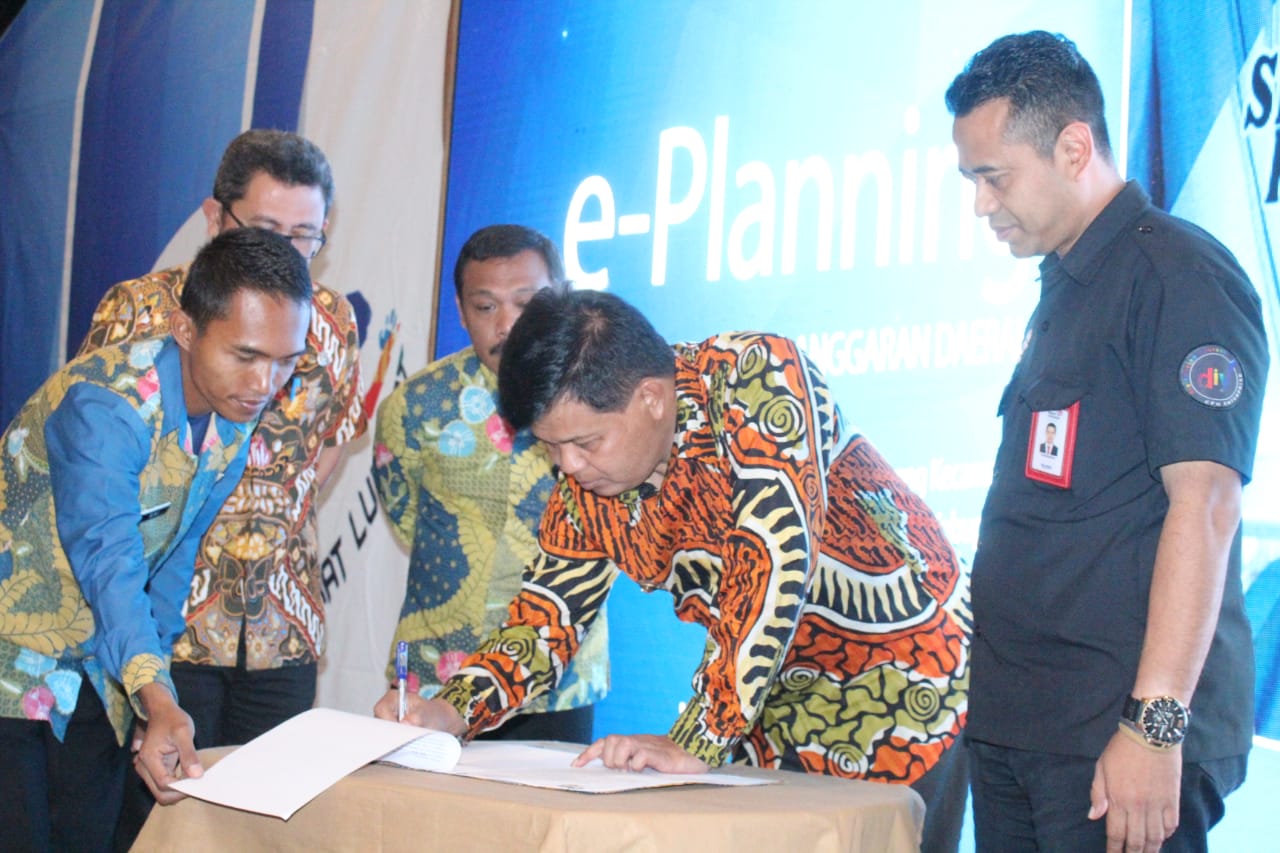 Pemkab Launching Pelayanan Perizinan Online