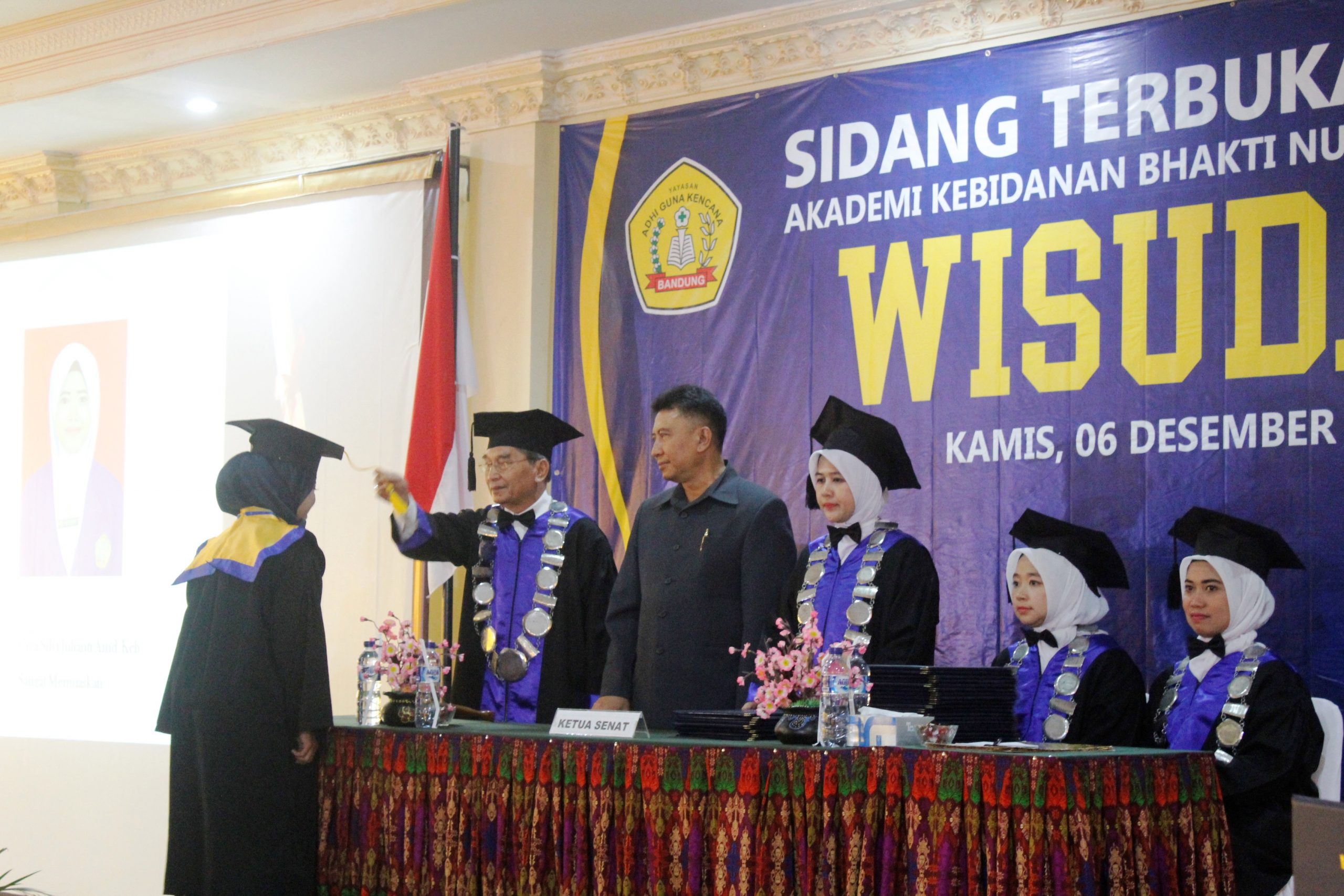 Akbid Bhakti Nugraha Wisuda 34 Mahasiswa