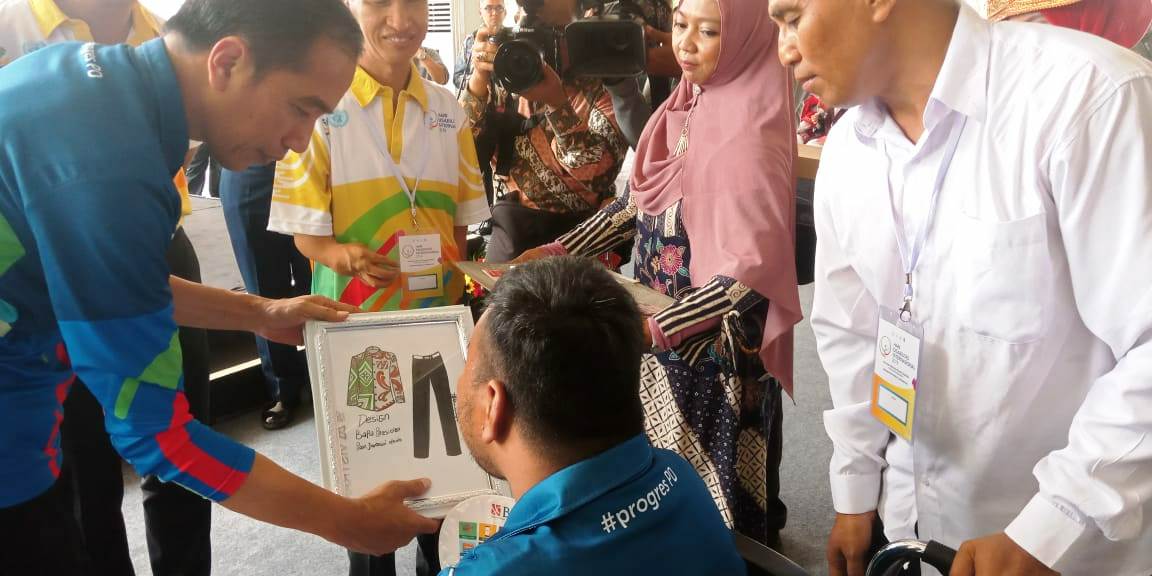 Rahmat Desain Baju Khusus untuk Jokowi, Langsung Dapat Apresiasi dan Tabungan