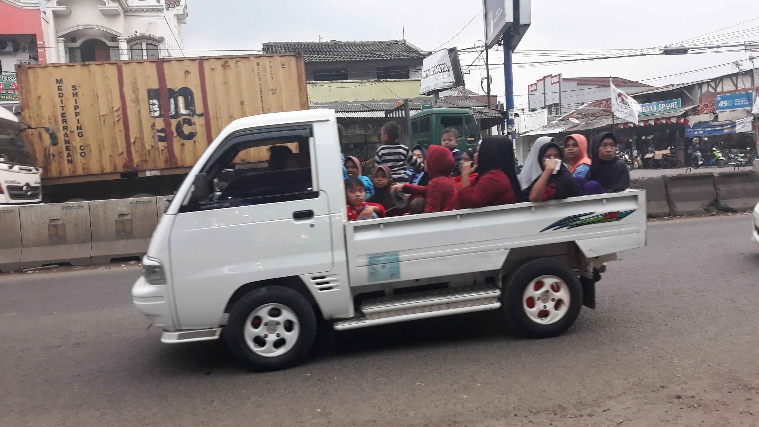 Mobil Bak Terbuka Dilarang Bawa Penumpang