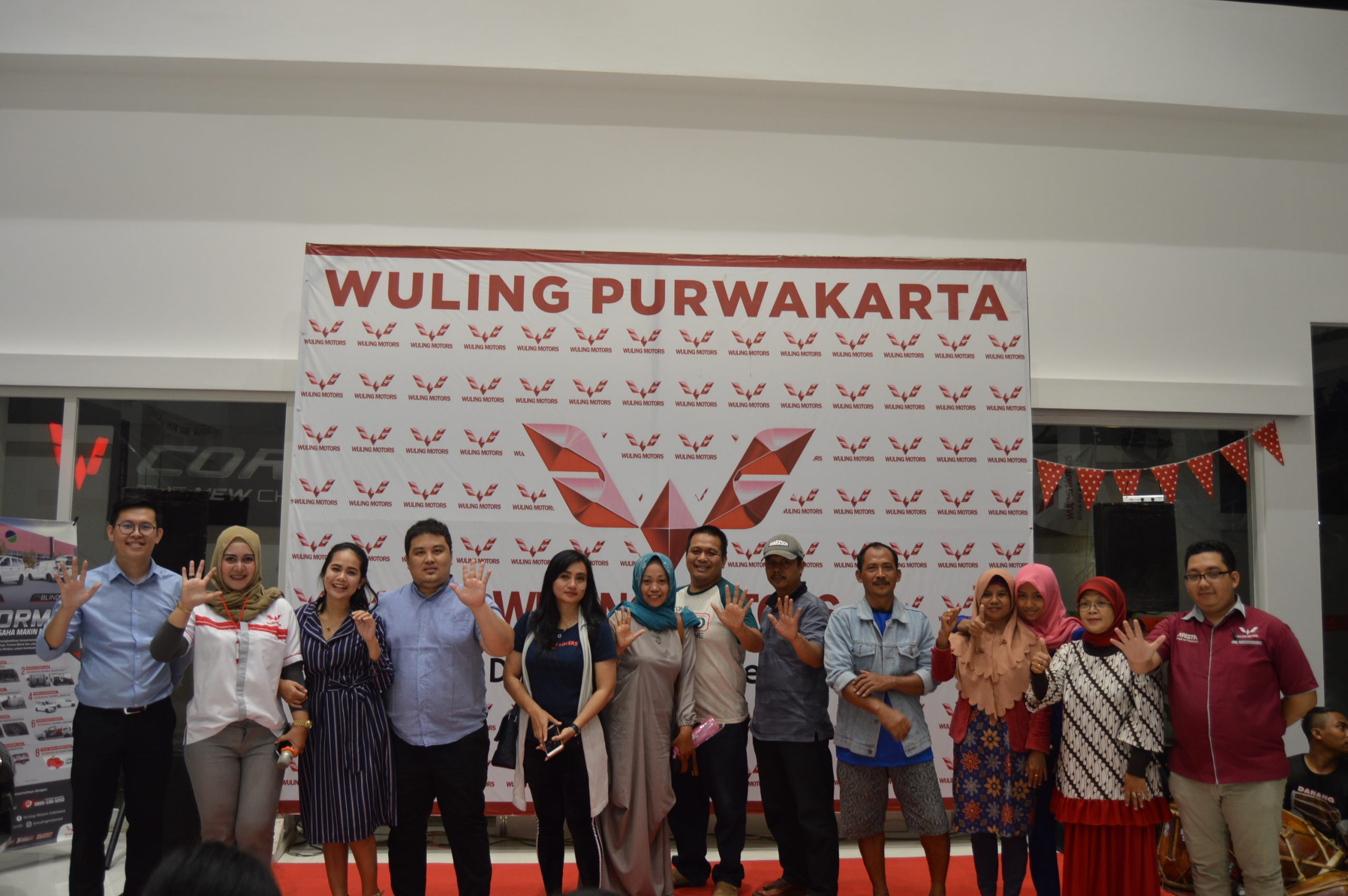 Showroom Event, SPK Wuling Cuma Rp 1 Juta