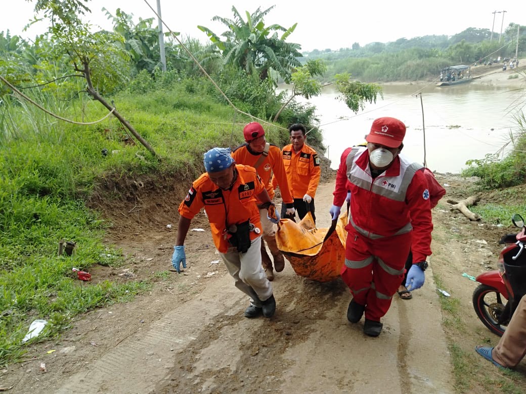 Terseret Arus Citarum, Pria Bertato Ditemukan Tewas