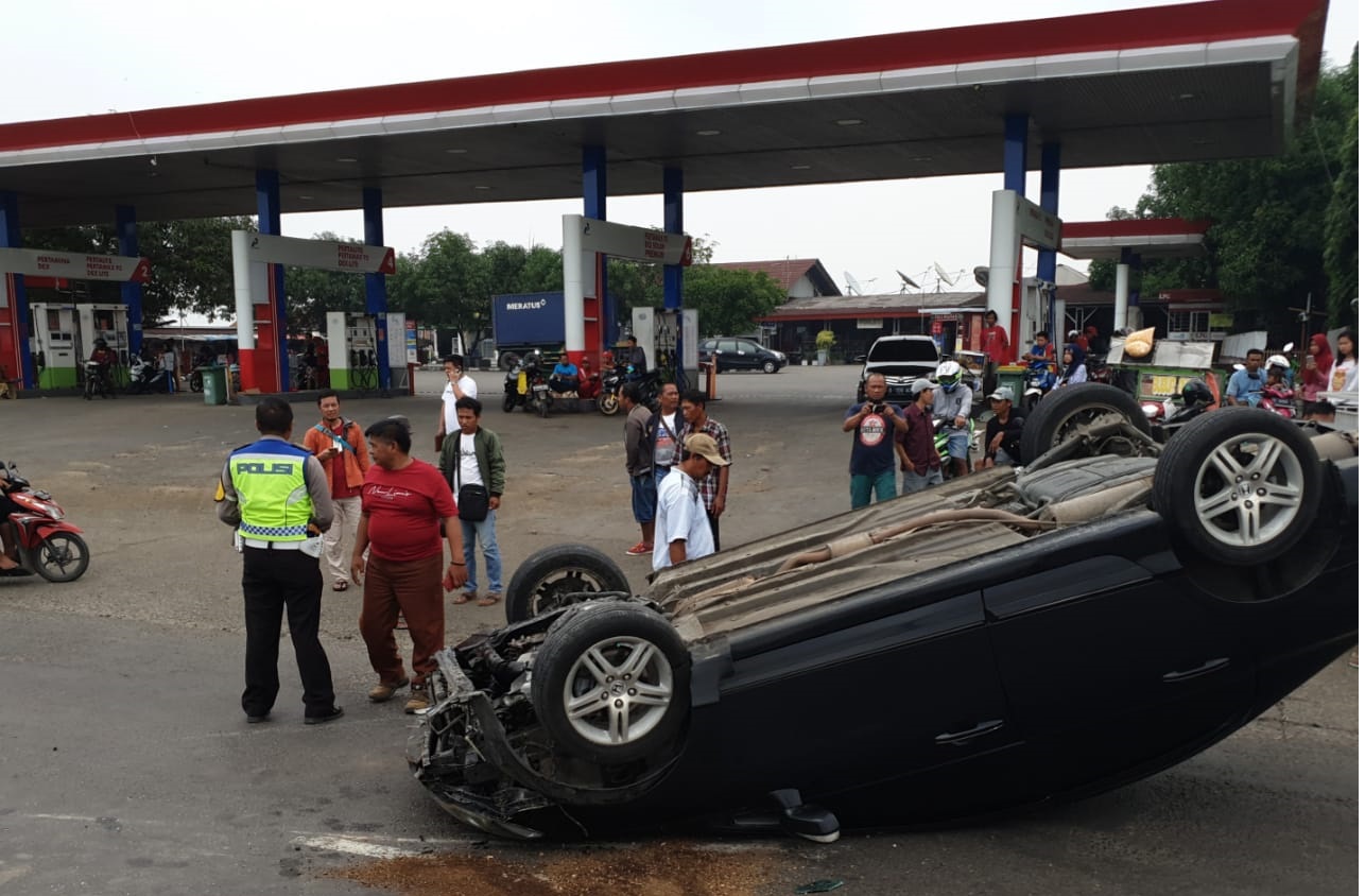 Banting Stir karena Melihat Ada yang Nyebrang, Padahal....