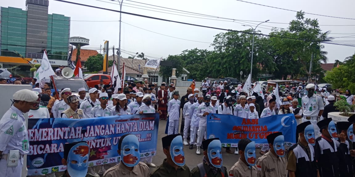 Aliansi Pergerakan Islam Karawang (ASPIKA), Minta Bupati Peduli Kaum Muslim Uyghur