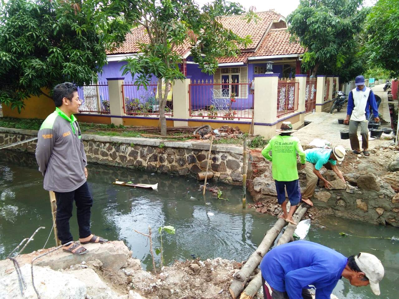 Pemdes Bobos Tuntaskan Program Pembangunan, Dari Normalisasi hingga Bangun Jembatan