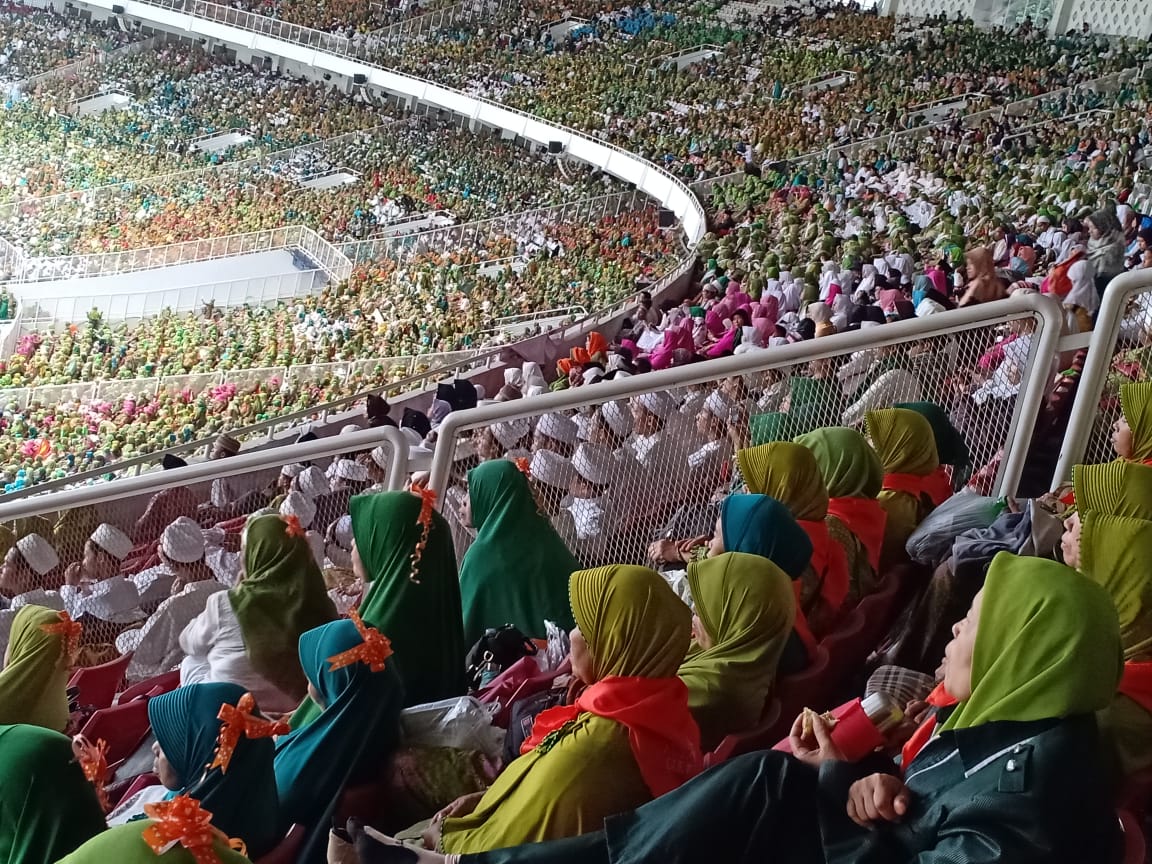 Harlah Muslimat NU Ke-73 di GBK Berhasil Pecahkan Rekor Muri Khatmil Quran oleh 100 Ribu Jamaah