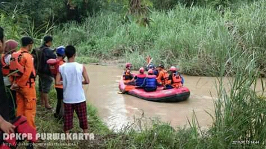 Belum Temukan Korban Tenggelam , Tim Rescue Disdamkar Lanjutkan Pencarian