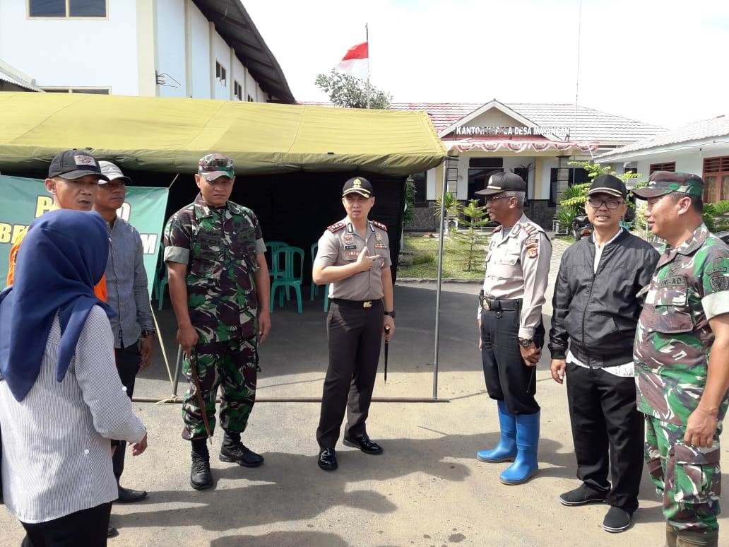 Angin Hancurkan Belasan Rumah Warga