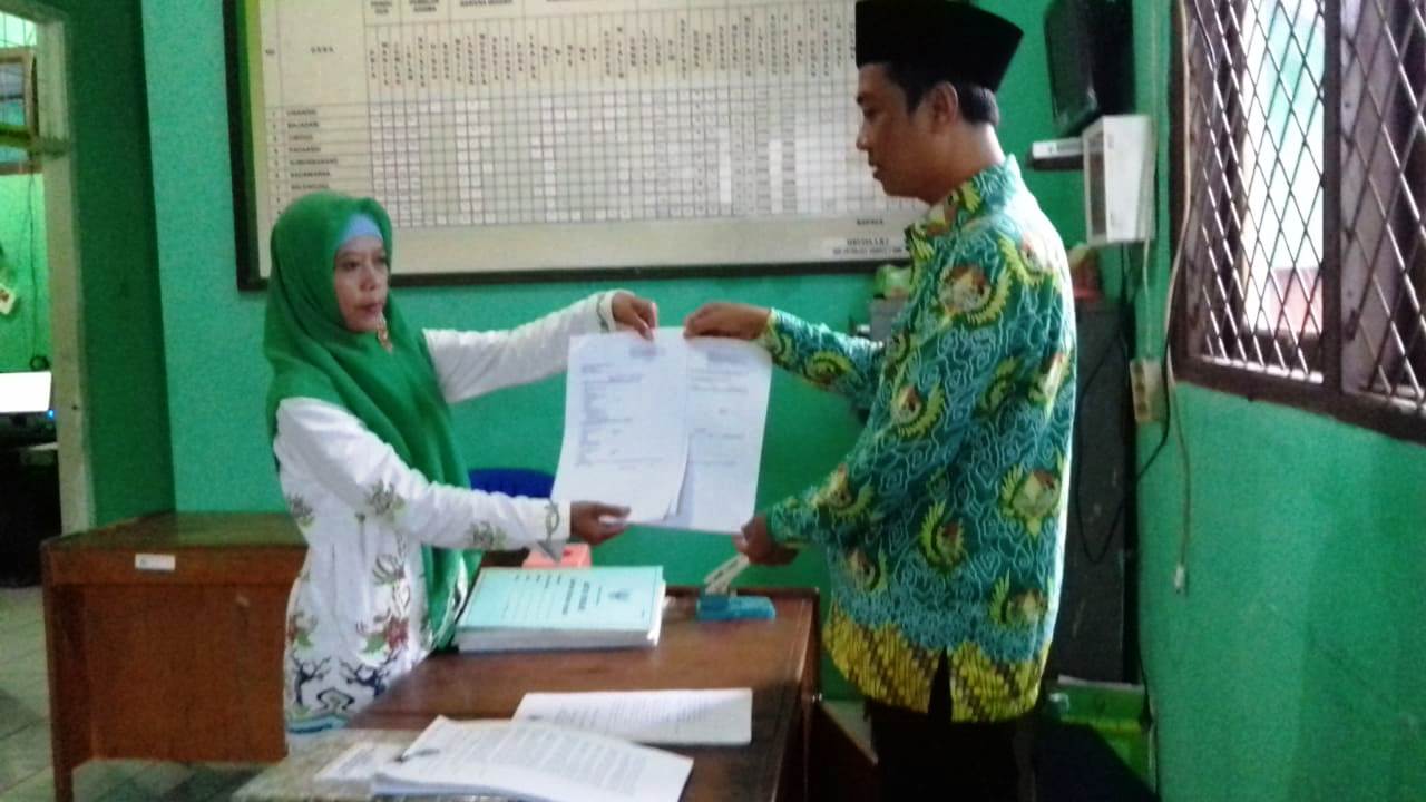 Mudah Dibawa, Kartu Nikah Sudah Bisa Dicetak