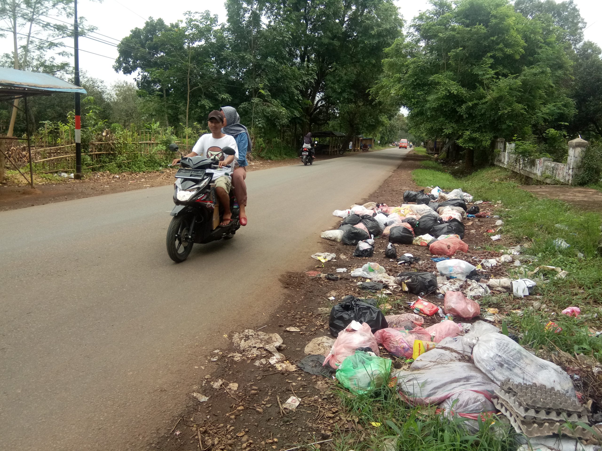 Pelaku Buang Sampah Sembarangan akan Ditangkap