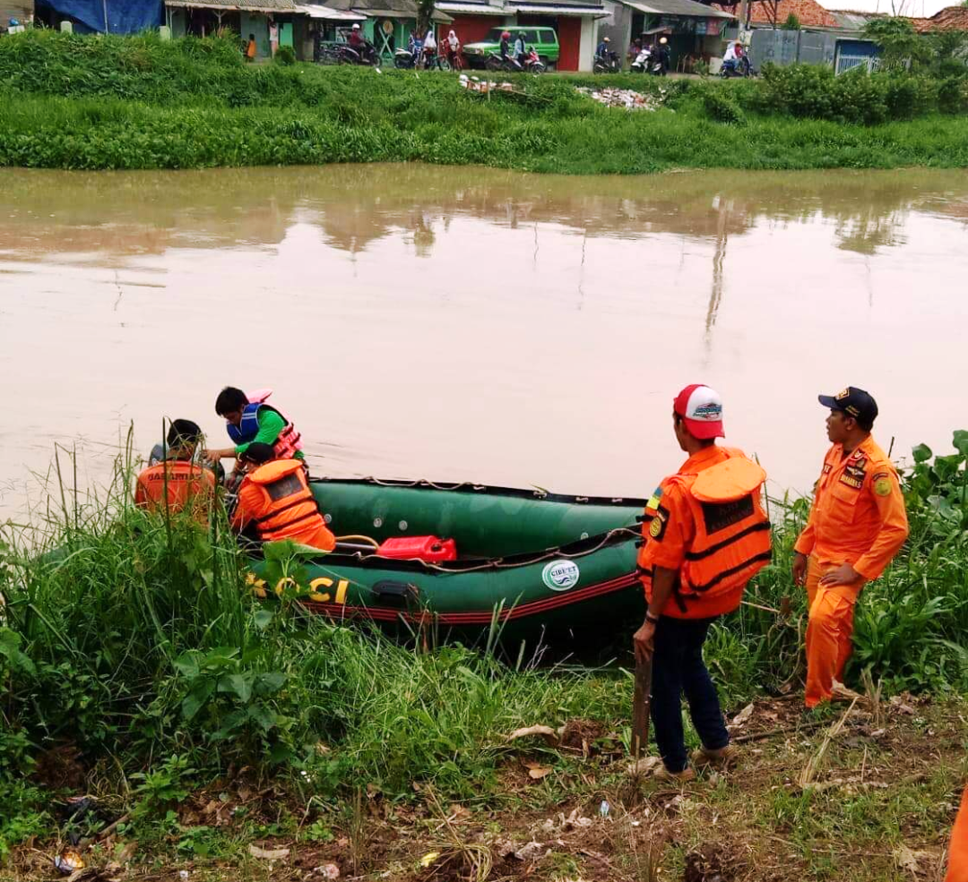 Terima Laporan Warga Tenggelam, BPBD Telusuri Irigasi Tarum Timur