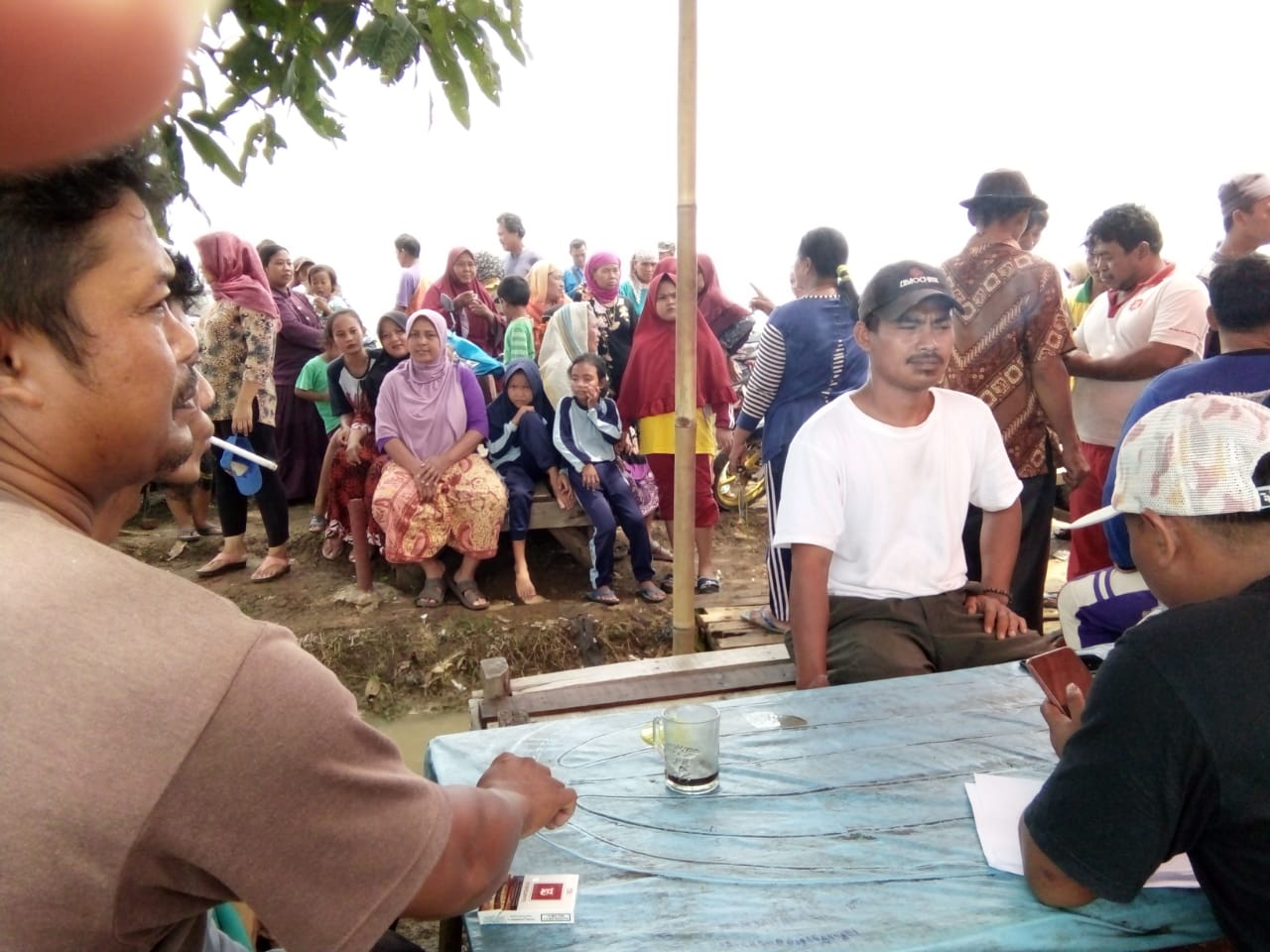 Datangi Area Eksplorasi, Puluhan Warga Minta Pertamina Segera Perbaiki Jalan Desa Pusakaratu