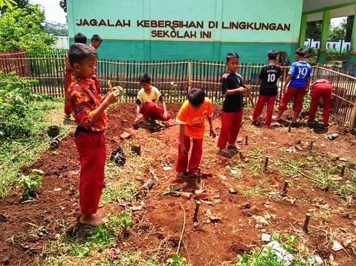 SDN Hegarmanah Optimis Raih Adiwiyata