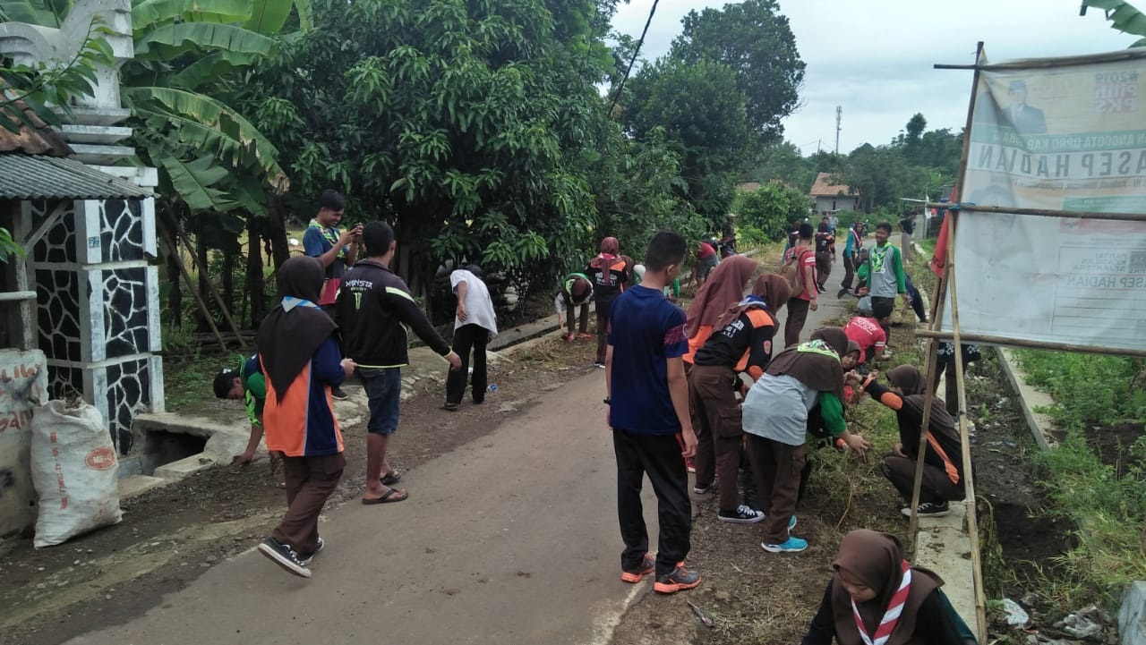 Cegah Penyebaran DBD, Warga Desa Kerja Bakti