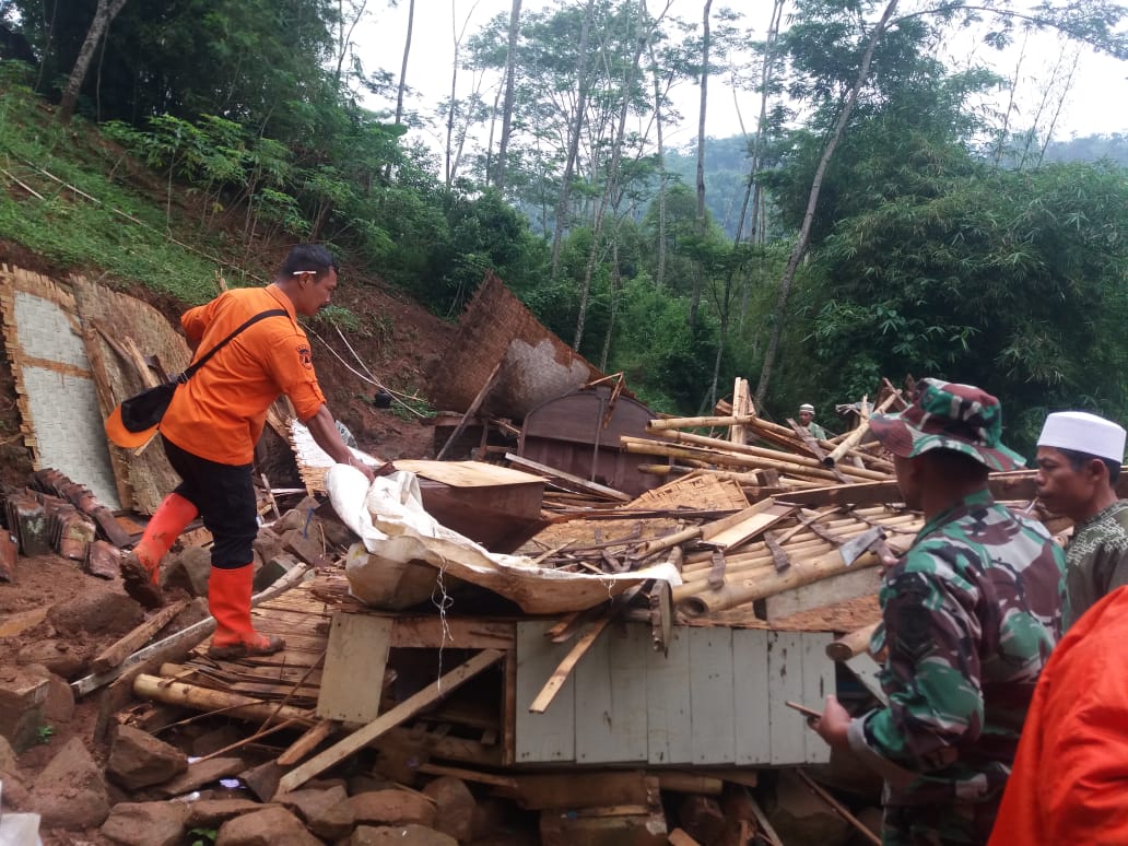 Warga Diminta Waspada Bencana Hidrometeorologi