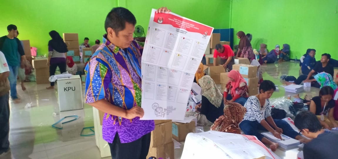 Miris! Petugas Sortir Hanya Dibayar Rp75/Kertas Suara, 200 Orang Mundur