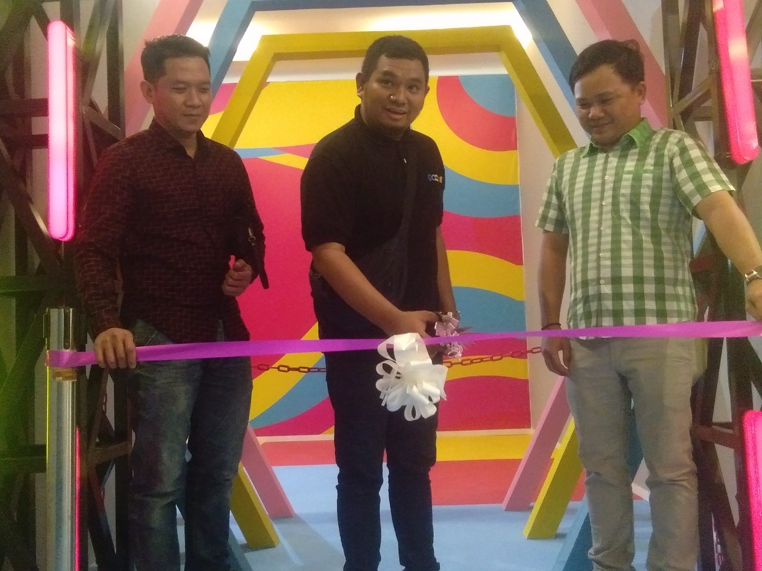 Wahana Selfi Colormoods Resmi Dibuka, Tawarkan Spot Foto Instagramable