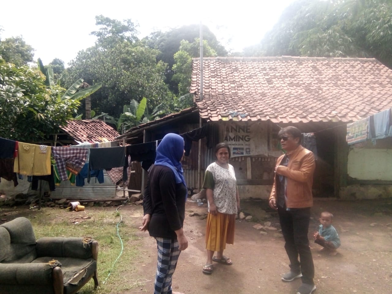 Camat Sukatani Sisir Kondisi Rumah Rakyat Kurang Mampu