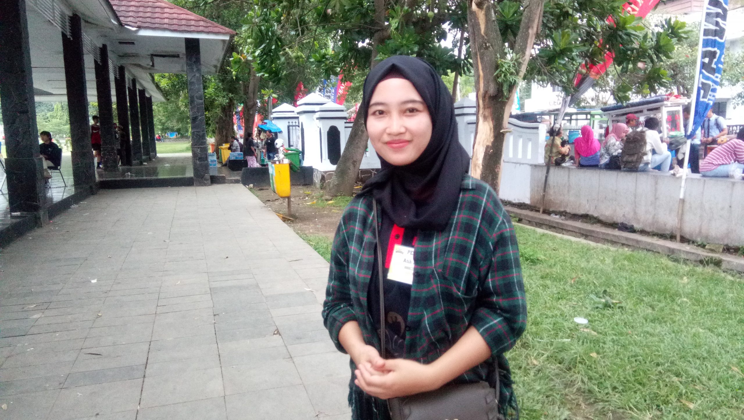 Atih Gracia, Menikmati Profesi Barista