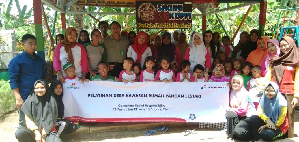 Wali Murid dan Masyarakat Sekitar Dilatih Manfaatkan Lahan Sempit