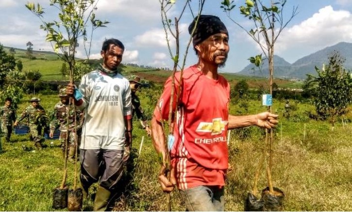 Lahan Kritis Citarum Jadi Sentra Buah Buahan