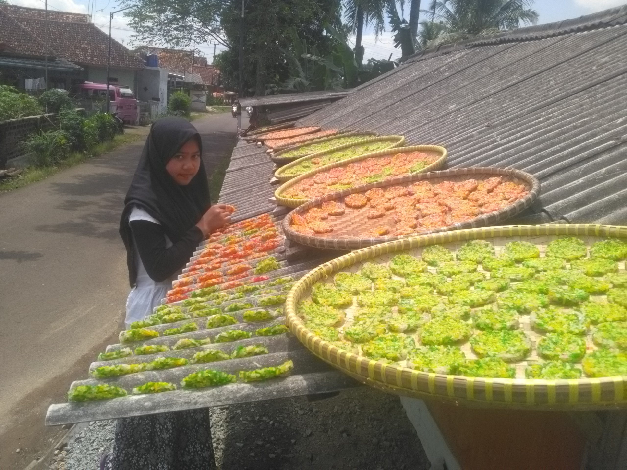 Berkah Nani Geluti Usaha Kue Kering Tradisional Sunda