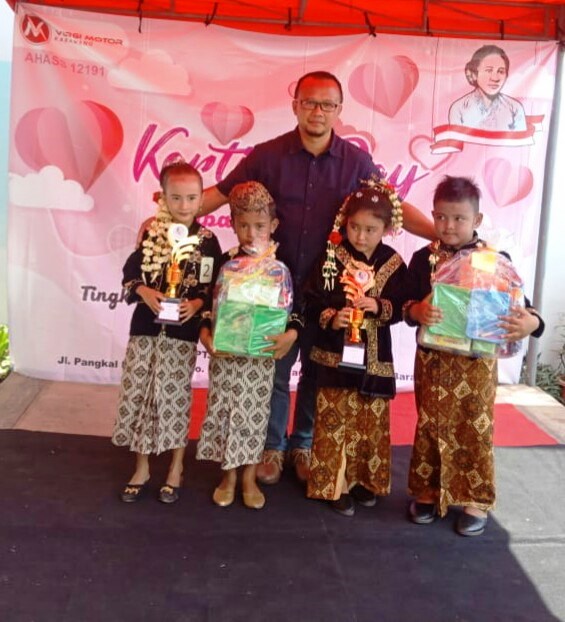 Virgi Motor Gelar Fashion Show Baju Daerah