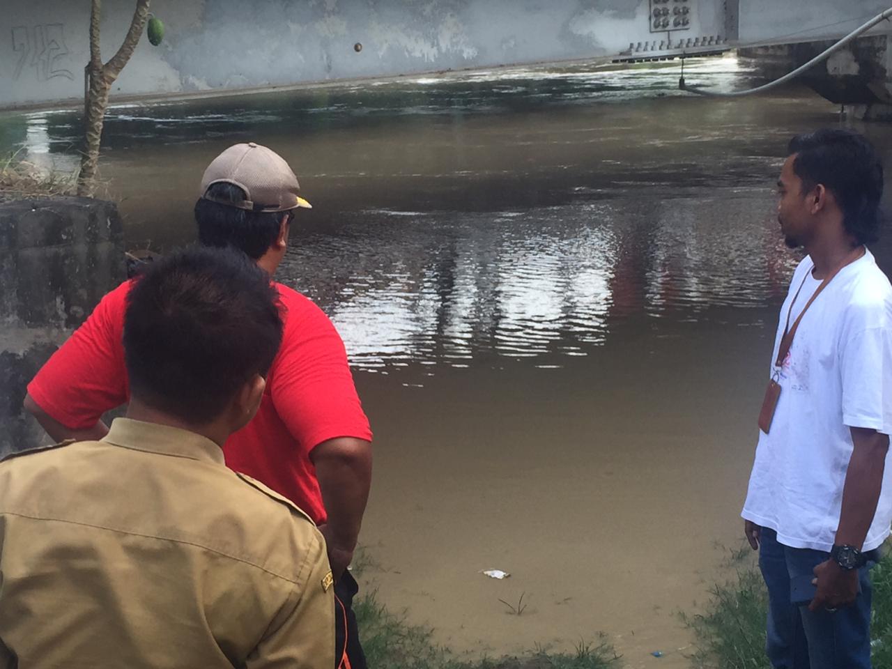 Awas..!!! Ketinggian Kali Cipunagara Terus Meningkat