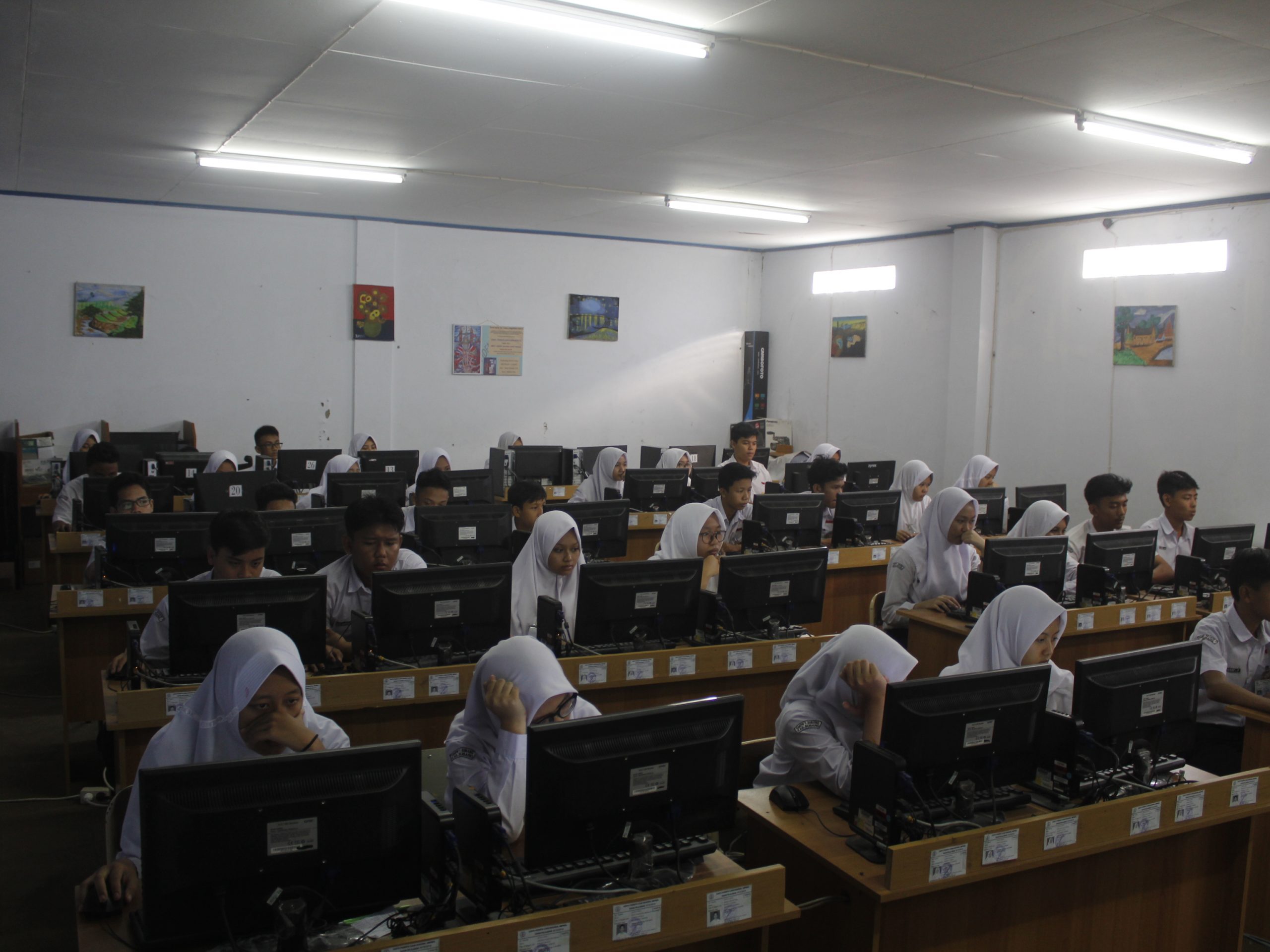 23.726 Siswa SMP/MTs Ikut UNBK, Dibagi Menjadi Tiga Sesi