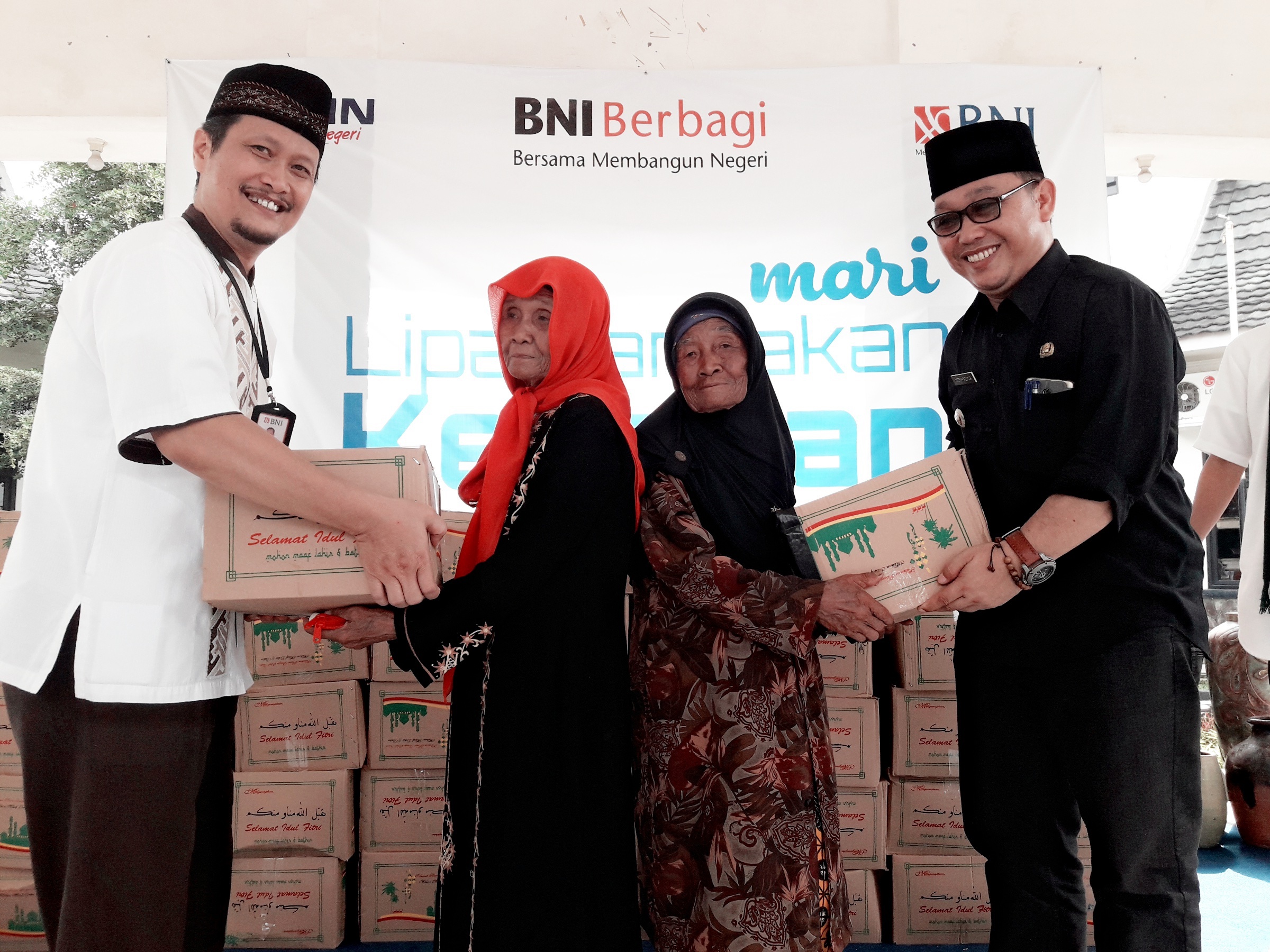 BNI Tebar 250 Bingkisan Ramadhan ke Plered