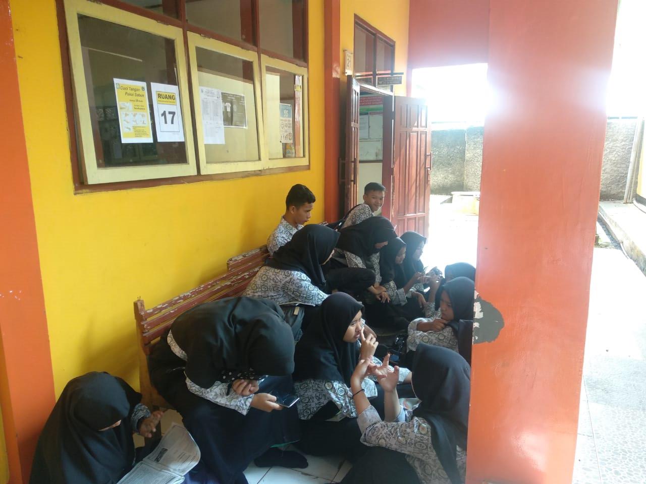 Hari Pertama Sekolah Langsung Ulangan