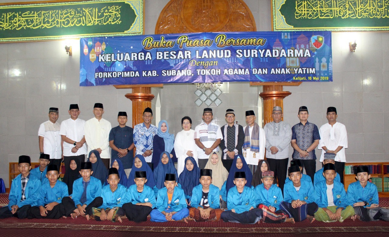 Lanud Suryadarma Buka Bersama Forkopimda dan Anak Yatim