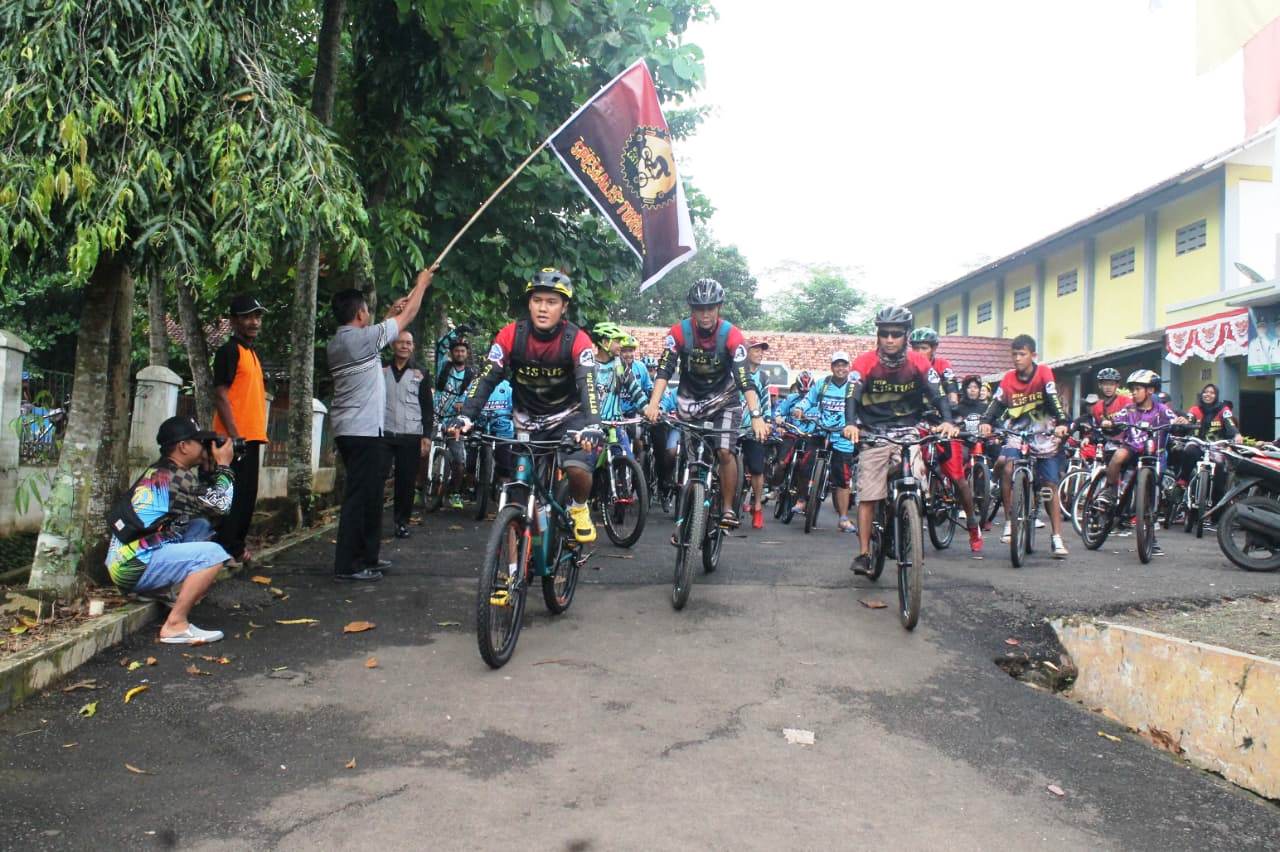 Ratusan Goweser Ikut Gowes Munggahan