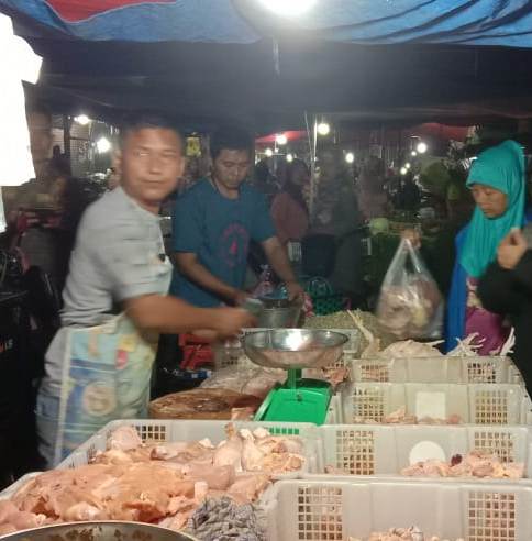 Jelang Lebaran Harga Daging Sapi Melonjak Rp135 Ribu/Kg