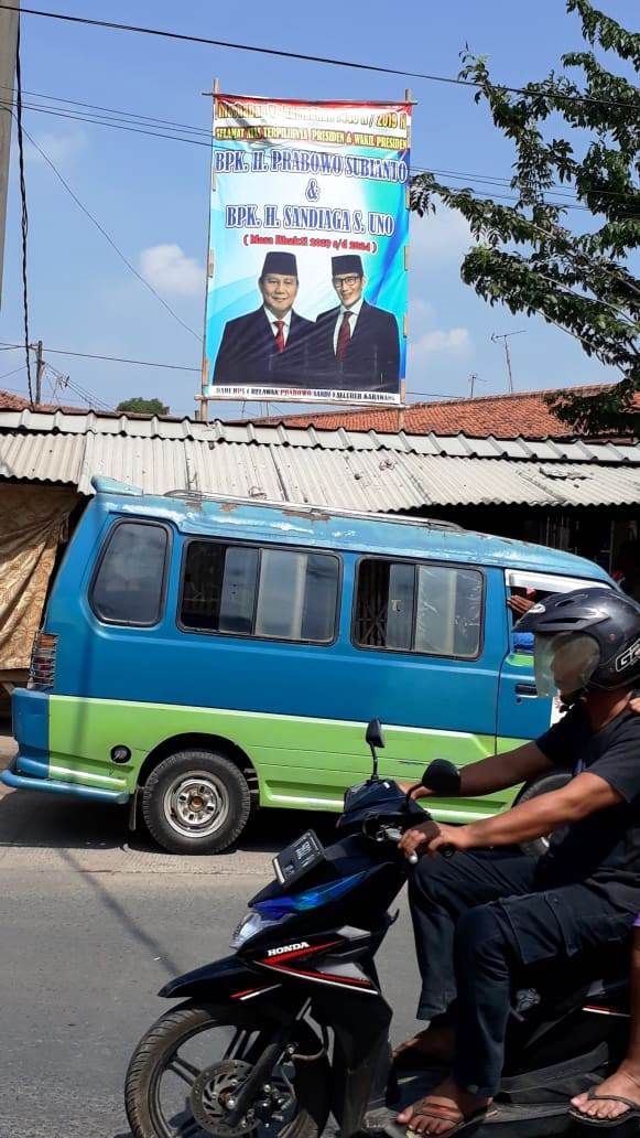 Baliho Ucapan Kemenangan 02 Masih Terpasang